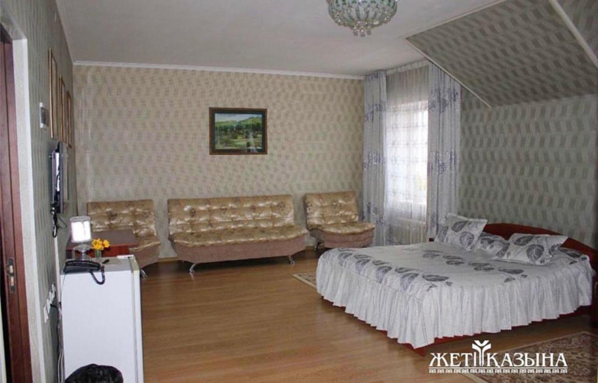 Гостиничный Комплекс Жеты Казына Zharkent Kültér fotó