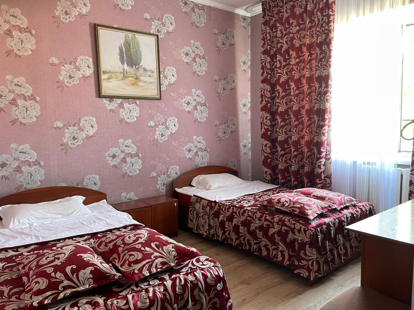 Гостиничный Комплекс Жеты Казына Zharkent Kültér fotó